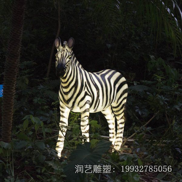 玻璃钢小区斑马雕塑 玻璃钢小区斑马雕塑