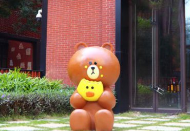 玻璃钢游乐场布朗熊雕塑