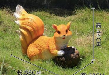 公园玻璃钢仿真松鼠雕塑