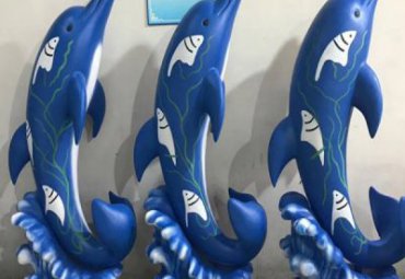 小区玻璃钢海豚动物雕塑
