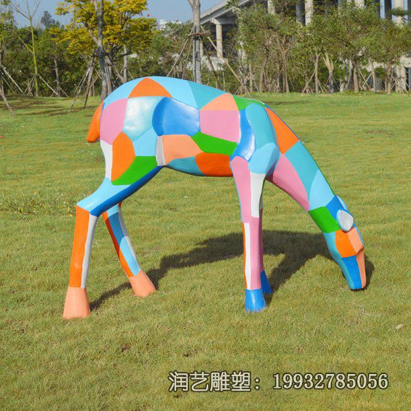 草坪玻璃钢鹿动物雕塑 草坪玻璃钢鹿动物雕塑