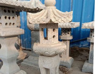 石雕石灯公园雕塑