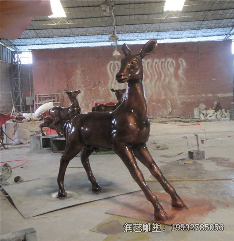 铜雕动物鹿小区雕塑 铜雕动物鹿小区雕塑