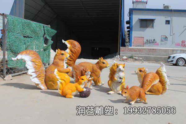 玻璃钢公园松鼠仿真雕塑 玻璃钢公园松鼠仿真雕塑