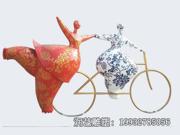 酒店玻璃钢骑车雕塑 酒店玻璃钢骑车雕塑