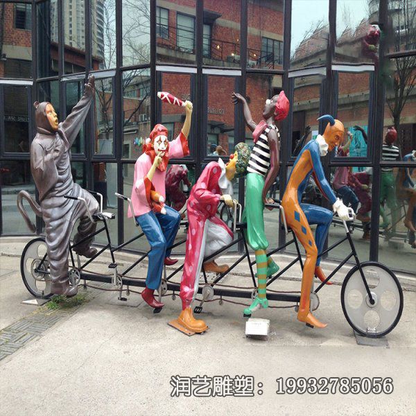 城市玻璃钢骑车雕塑 城市玻璃钢骑车雕塑