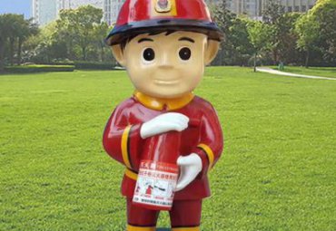 草坪玻璃钢消防员人物雕塑