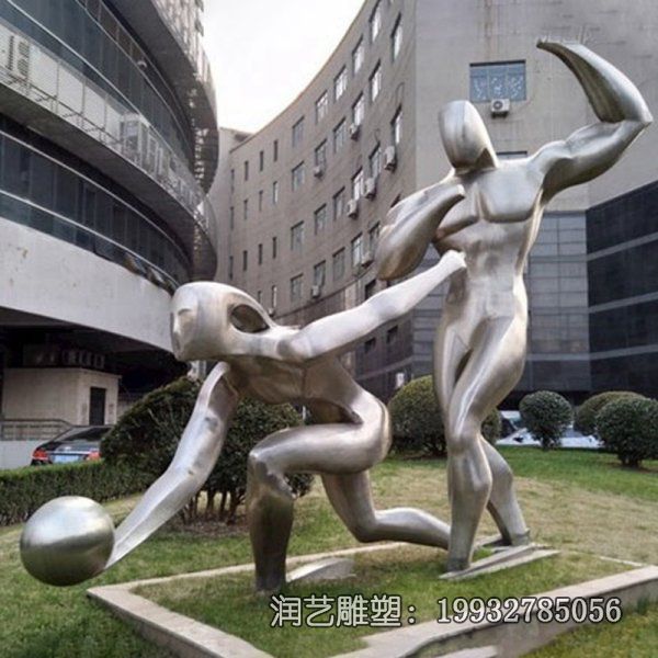 不锈钢企业踢球雕塑 不锈钢企业踢球雕塑