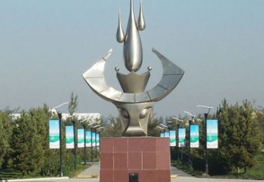 校园不锈钢水滴景观雕塑