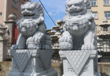 门口狮子石雕雕塑