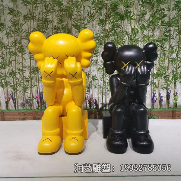 商场玻璃钢kwas公仔卡通雕塑 商场玻璃钢kwas公仔卡通雕塑