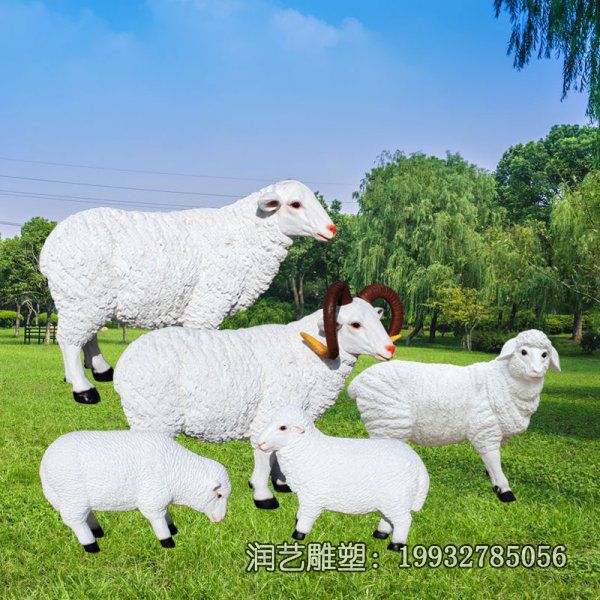 小区玻璃钢羊动物雕塑 小区玻璃钢羊动物雕塑