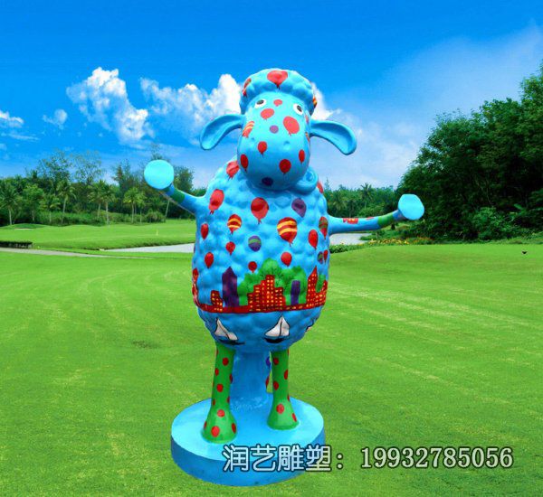 城市玻璃钢小羊肖恩卡通雕塑 城市玻璃钢小羊肖恩卡通雕塑