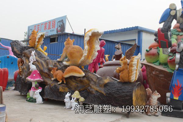 城市玻璃钢动物松鼠雕塑 城市玻璃钢动物松鼠雕塑