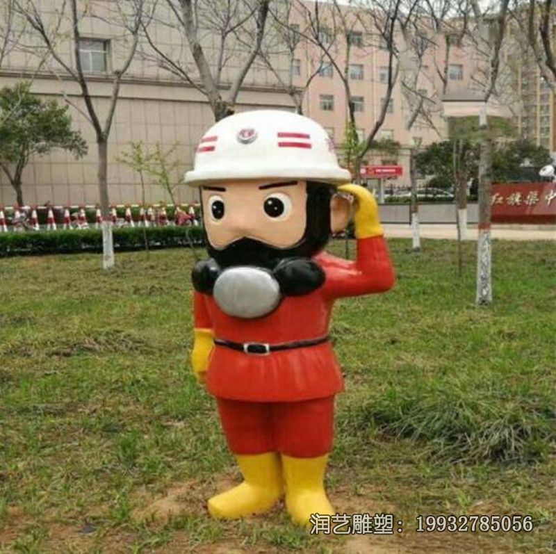 草坪玻璃钢人物消防员雕塑 草坪玻璃钢人物消防员雕塑