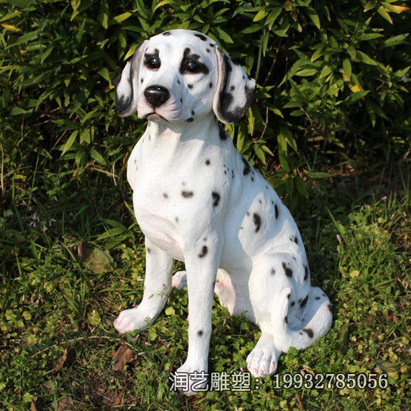草坪玻璃钢仿真狗雕塑 草坪玻璃钢仿真狗雕塑