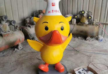 玻璃钢商场小黄鸭动物雕塑