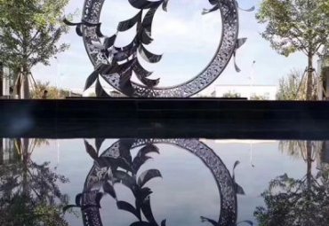 户外不锈钢景观圆环雕塑