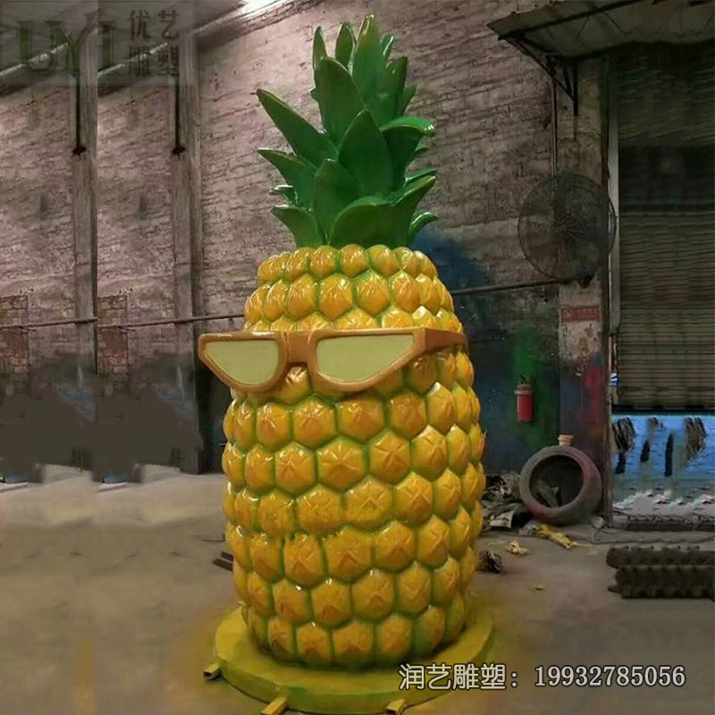 游乐场玻璃钢菠萝雕塑 游乐场玻璃钢菠萝雕塑