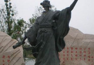 广场屈原人物铜雕