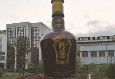 公司玻璃钢酒瓶雕塑