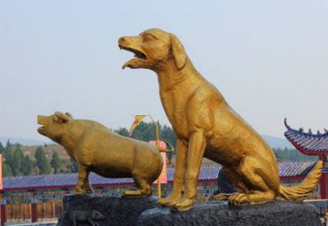 城市狗动物铜雕