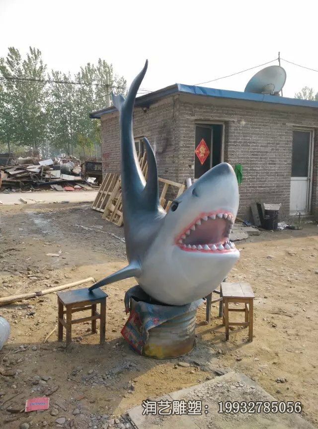 公司玻璃钢鲨鱼雕塑 公司玻璃钢鲨鱼雕塑