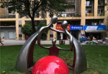 抽象一家人铜雕