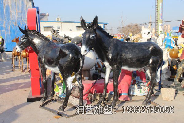 小区玻璃钢驴雕塑 小区玻璃钢驴雕塑