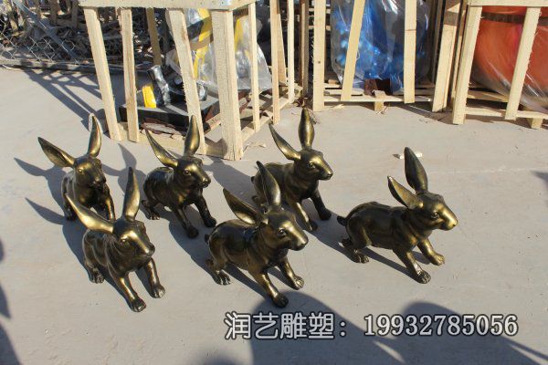 城市兔子动物铜雕 城市兔子动物铜雕