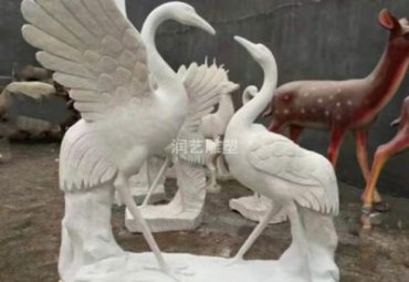 草坪石雕仙鹤动物雕塑