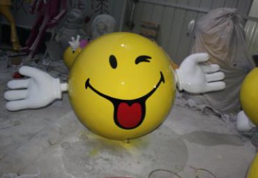 小区笑脸玻璃钢雕塑