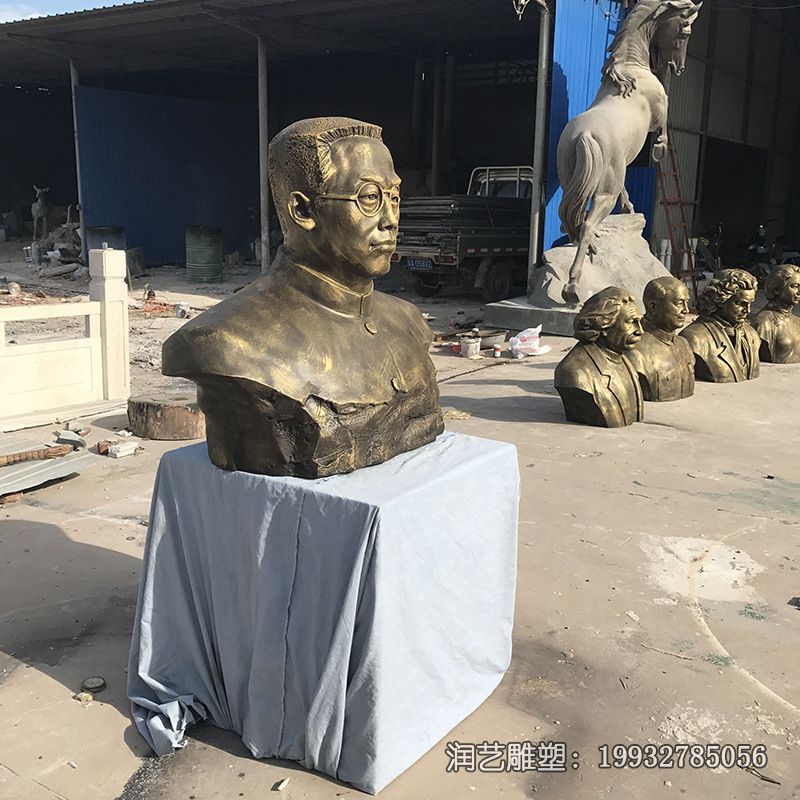 草坪铜雕陶行知雕塑 草坪铜雕陶行知雕塑