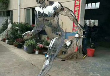 街道不锈钢跑步人物雕塑