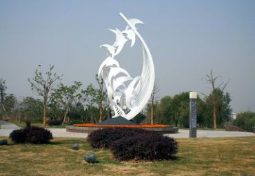 广场鸽子不锈钢雕塑