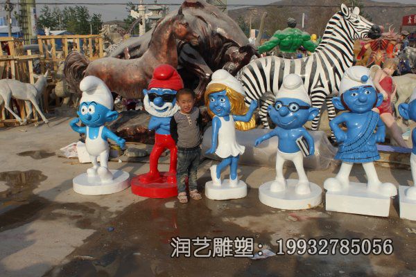 公园玻璃钢卡通蓝精灵雕塑 公园玻璃钢卡通蓝精灵雕塑