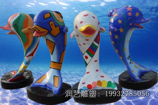 玻璃钢酒店彩绘海豚雕塑 玻璃钢酒店彩绘海豚雕塑