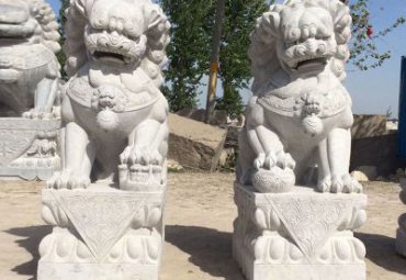 大理石狮子雕塑