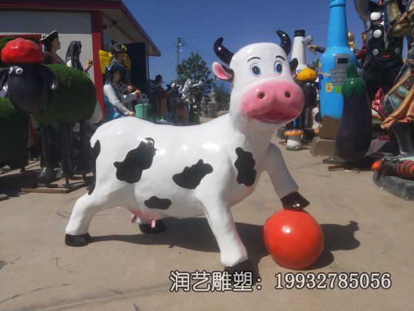 玻璃钢小区卡通奶牛雕塑 玻璃钢小区卡通奶牛雕塑