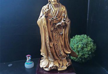 草坪铜雕孔子雕塑