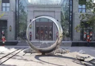 小区不锈钢圆环景观雕塑