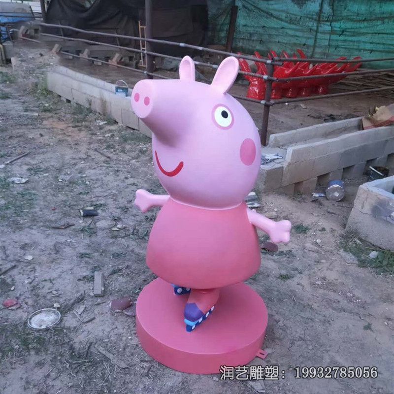 景区玻璃钢小猪佩奇雕塑 景区玻璃钢小猪佩奇雕塑