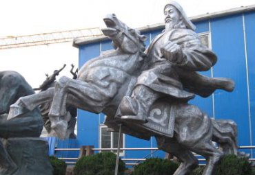 小区铜雕成吉思汗雕塑