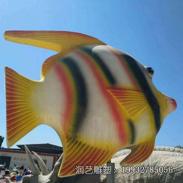 园林玻璃钢彩绘鱼雕塑 园林玻璃钢彩绘鱼雕塑