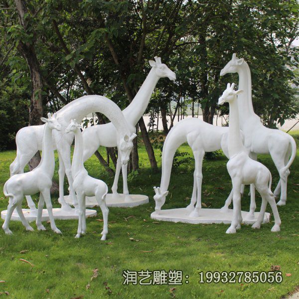 景区玻璃钢长颈鹿动物雕塑 景区玻璃钢长颈鹿动物雕塑