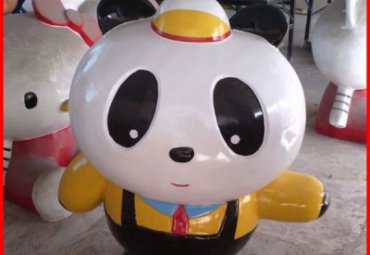 公园玻璃钢卡通熊猫雕塑