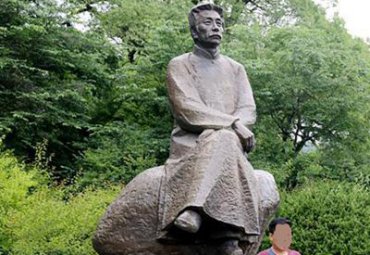 学校铜雕鲁迅雕塑