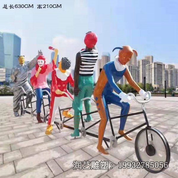城市玻璃钢彩绘骑车雕塑 城市玻璃钢彩绘骑车雕塑