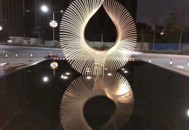 城市不锈钢线条雕塑