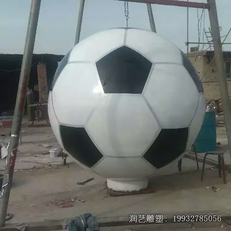 商业街不锈钢足球雕塑 商业街不锈钢足球雕塑